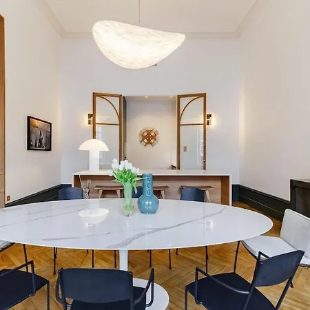 Prestige Coeur Historique Appartement